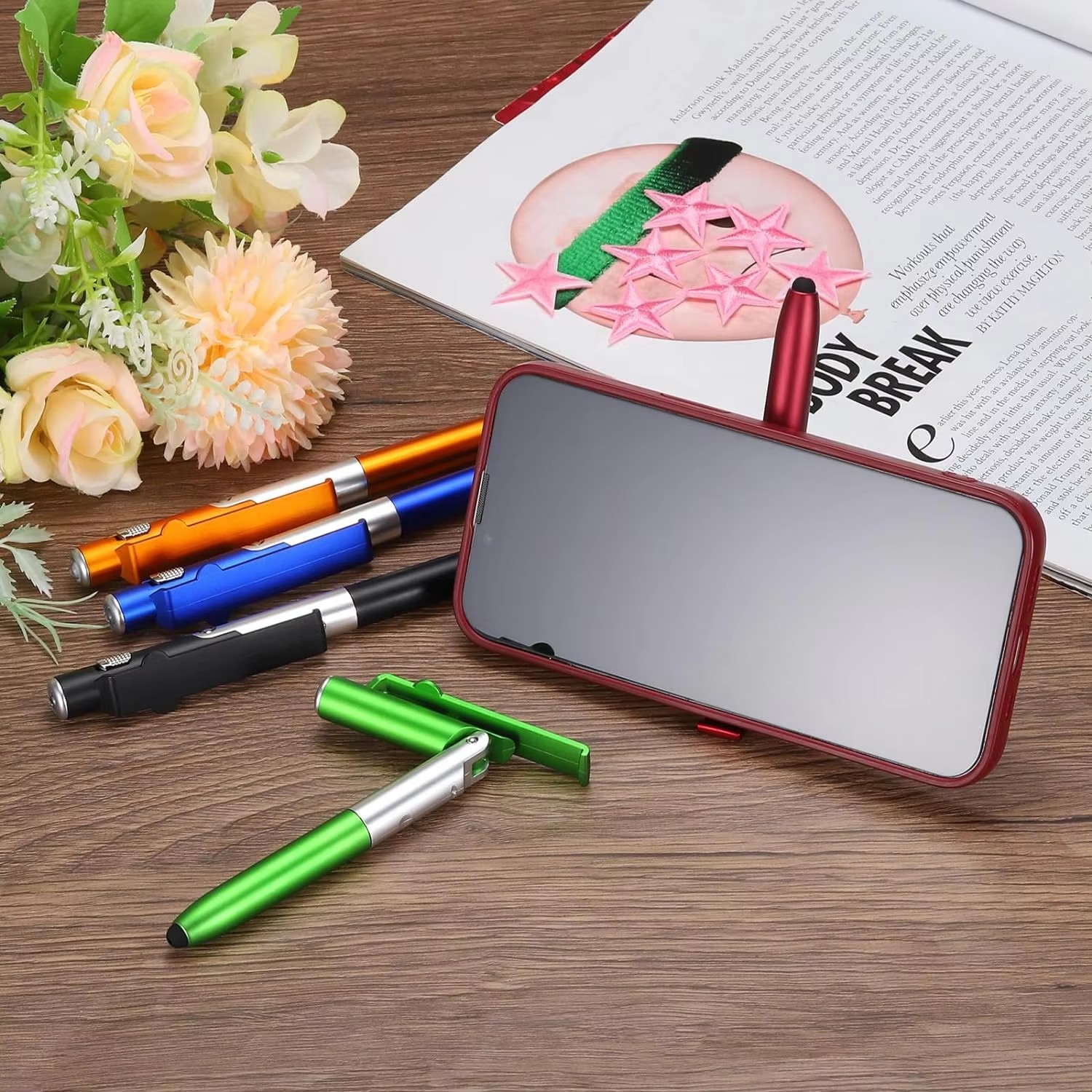 4つの機能が1つになった多機能ボールペン。LEDライト、折り - Writing Tools のレビューと価格